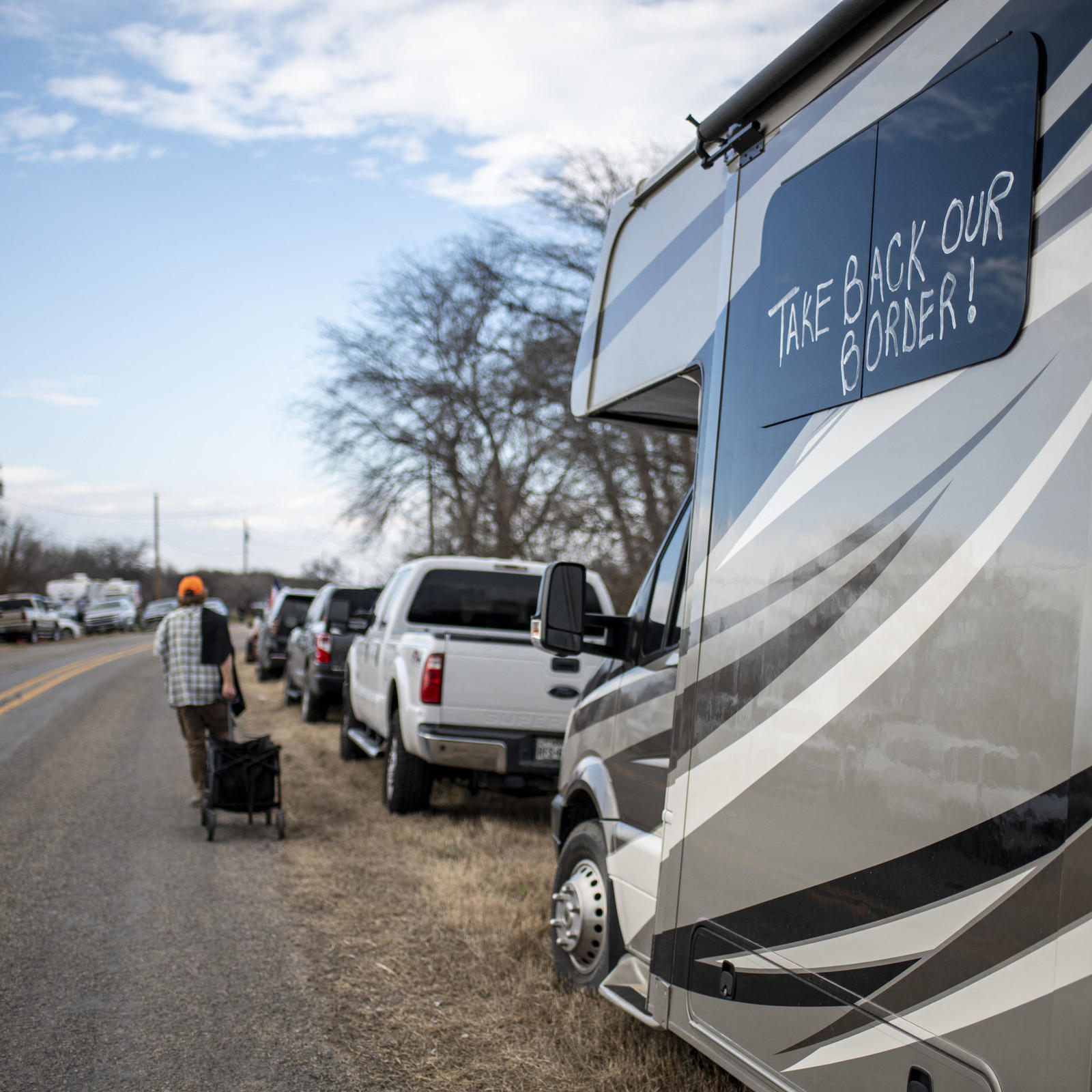 Far-right Convoy Protesting Migrant Crisis Nears Southern Border