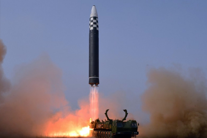 korea utara tembakkan rudal, akankah siap-siap perang?