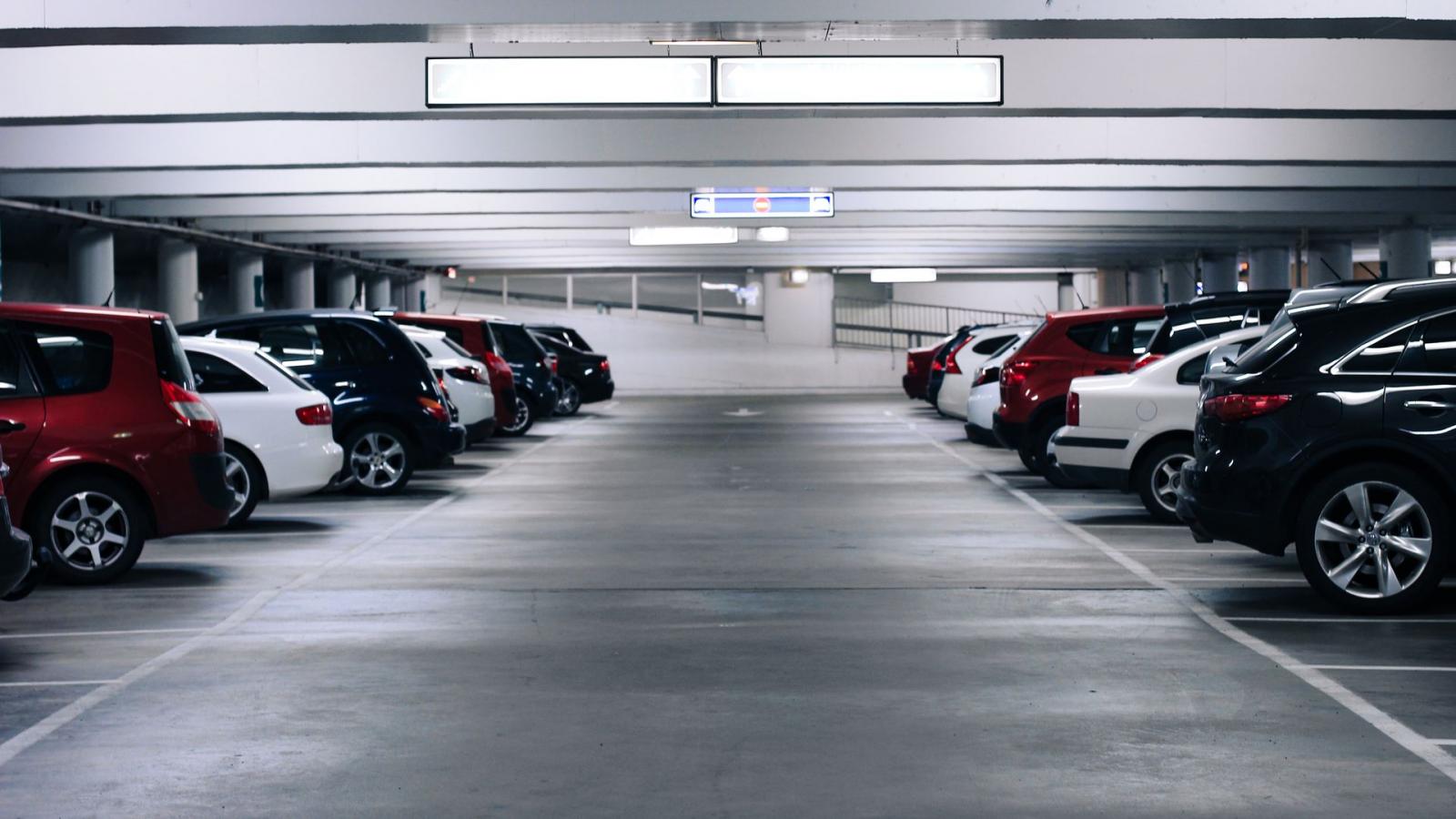 ποια αυτοκίνητα απαγορεύεται να μπαίνουν σε parking -τι ισχύει για τις πυλωτές