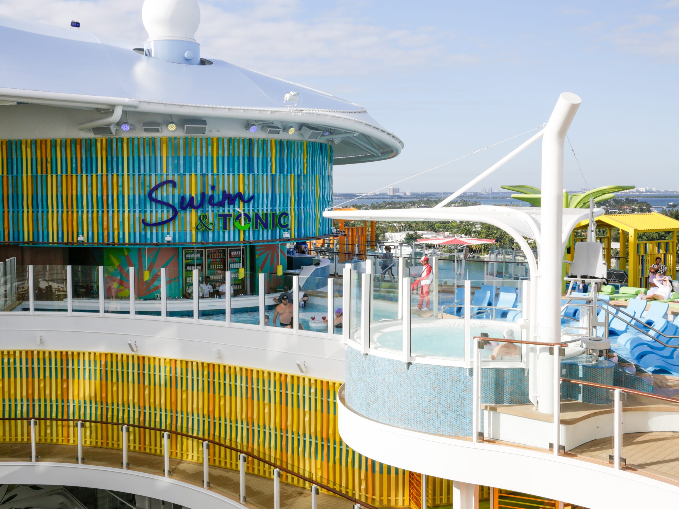 <p>College Me would've been delighted by the swim-up bar, walk-up Champagne kiosk, and do-it-yourself bar crawl at the <a href="https://www.businessinsider.com/royal-caribbean-wonder-of-the-seas-worlds-largest-cruise-tour-2022-12#this-karaoke-bar-is-centered-in-the-royal-promenade-neighborhood-42">Royal Promenade</a>.</p><p>However, boring Adult Me was surprisingly satisfied with every watering hole's "mocktail" options.</p>