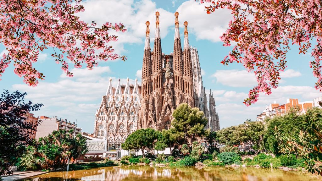 <p>Antoni Gaudí’s masterpiece, Sagrada Família, remains unfinished and is the world’s biggest incomplete Catholic church. The iconic building has been under construction since 1882, so there’s plenty to see inside and out. Don’t miss Gaudí’s other contributions to the <a href="https://worldwildschooling.com/barcelona-with-kids/">Barcelona</a> cityscape while you’re here, such as Casa Mila, Park Güell, and Casa Batlló.</p><p class="has-text-align-center has-medium-font-size">Read also: <a href="https://worldwildschooling.com/barcelona-with-kids/">Barcelona, Spain</a></p>