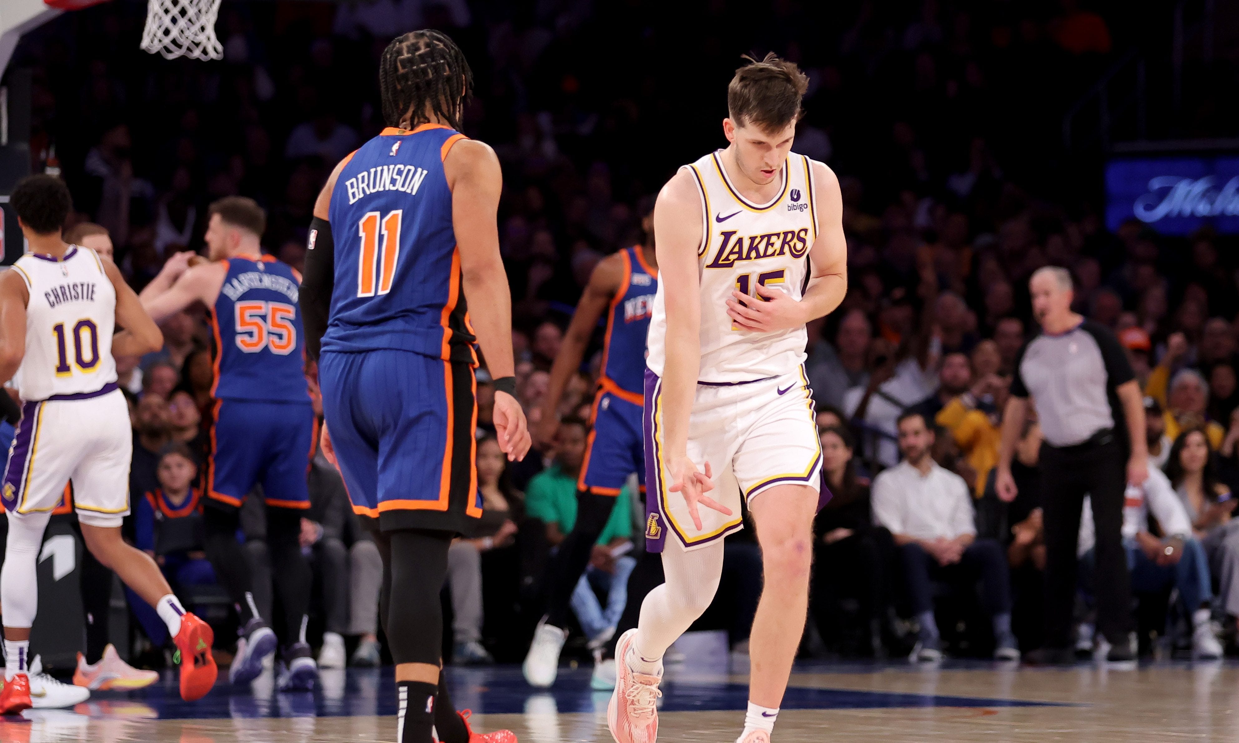 Lakers Player Grades: L.A. Ends The Knicks' Winning Streak