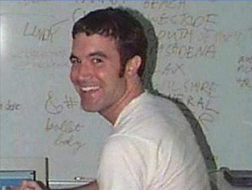 ทอมผู้เคยเป็นเพื่อนคนแรกของทุกคนบน มายสเปซ แพลตฟอร์มโดย ทอม แอนเดอร์สัน ที่เปิดตัวก่อนเฟซบุ๊กหนึ่งปี
