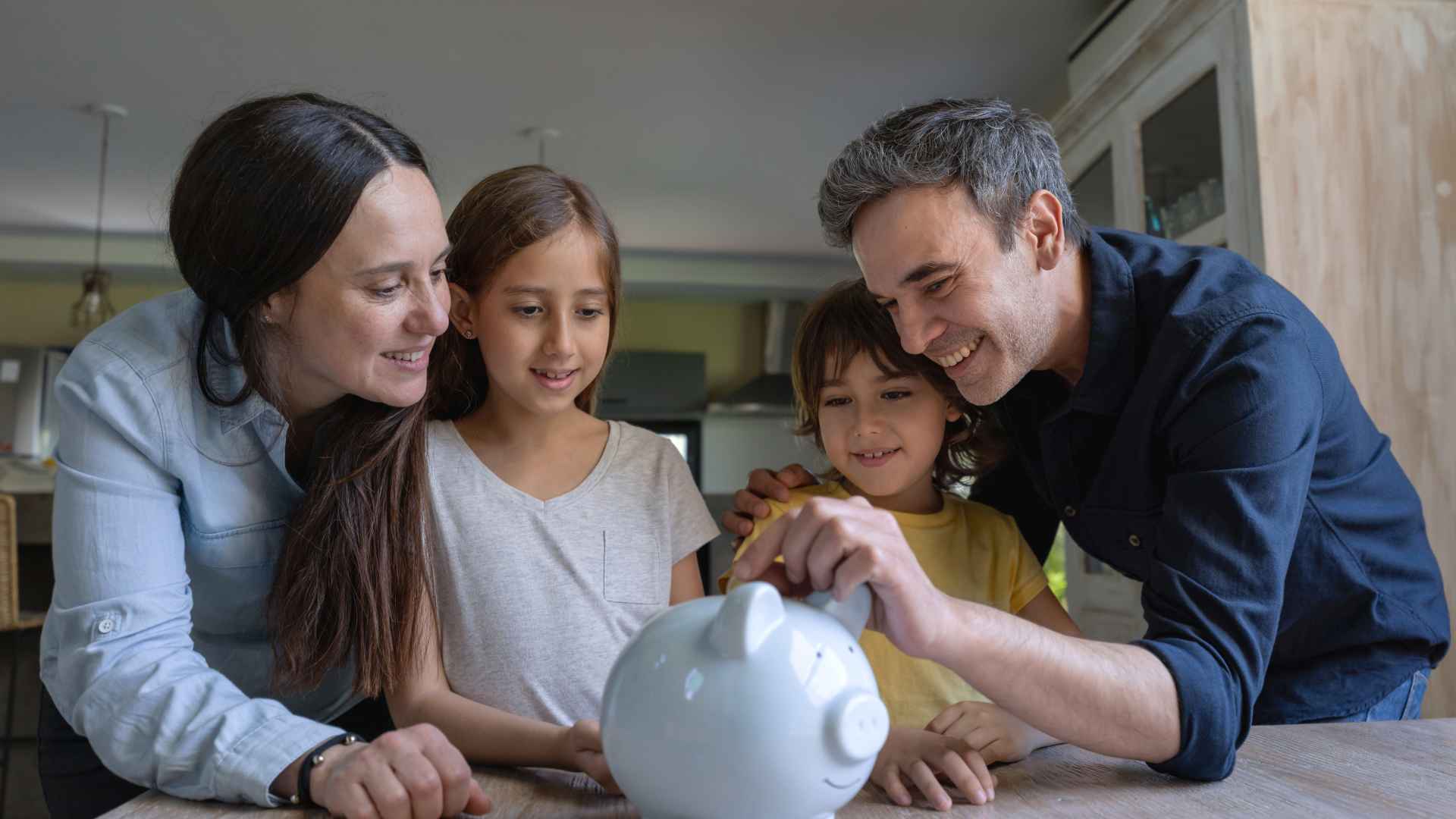 how much should the average middle-class family have in savings? experts weigh in