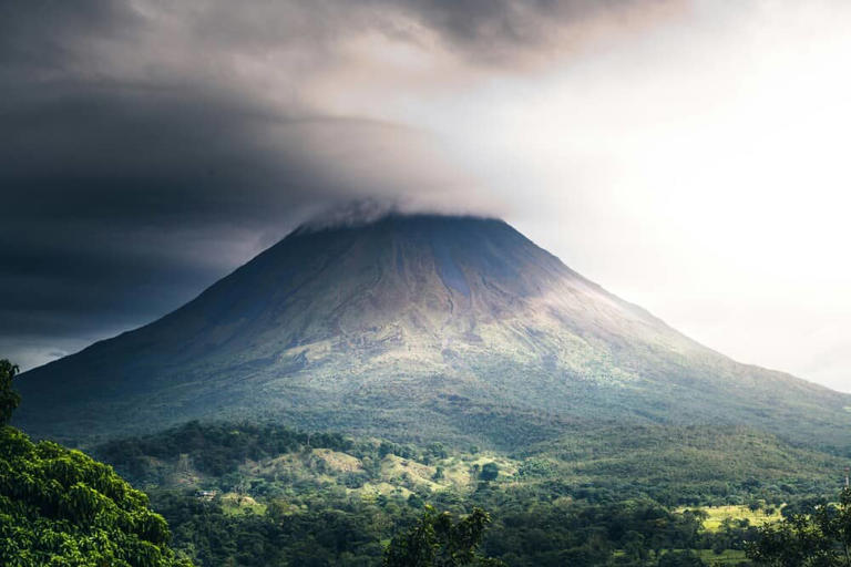 Costa Rica is a country where adventure and affordability collide, making it an ideal destination for those seeking a new chapter in their lives. With breathtaking natural scenery, stunning coastlines, and a culture that beckons […]