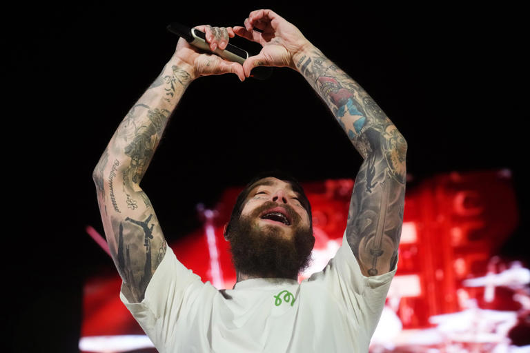 Post Malone 2024 Phoenix Open Concert in the Coliseum setlist Here's every song he played