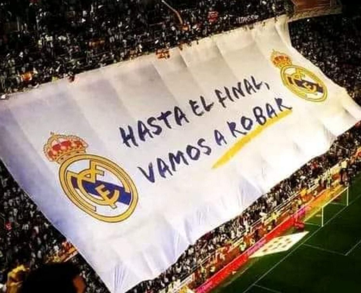 Hala madrid перевод. Real Madrid. Хала Мадрид. Хала Мадрид фото.