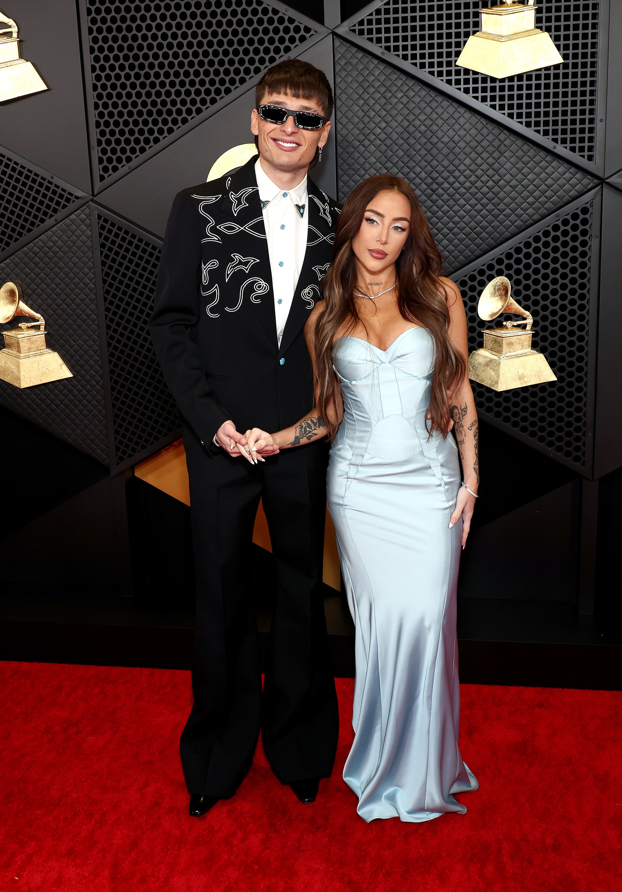 Peso Pluma Impresiona En Los Grammys 2024 Con Pantalones Acampanados   BB1hLWCR.img