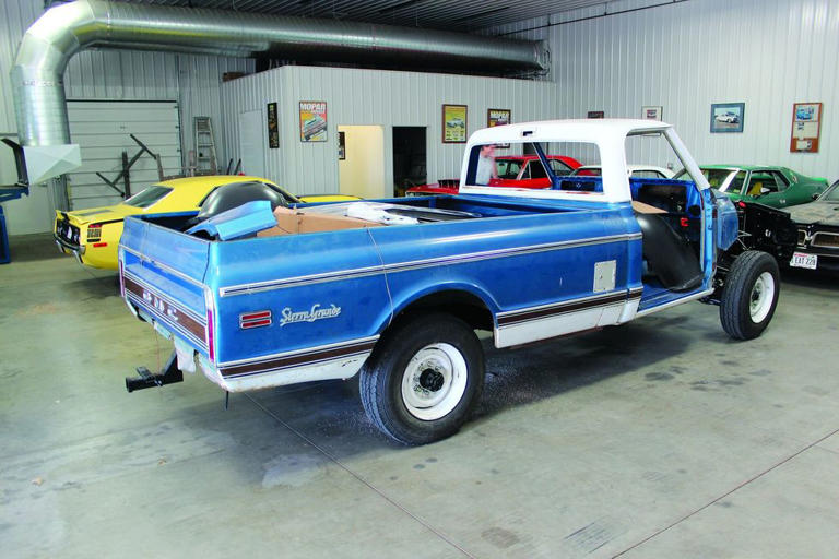 Restoring a 1970 GMC C2500 Custom Camper