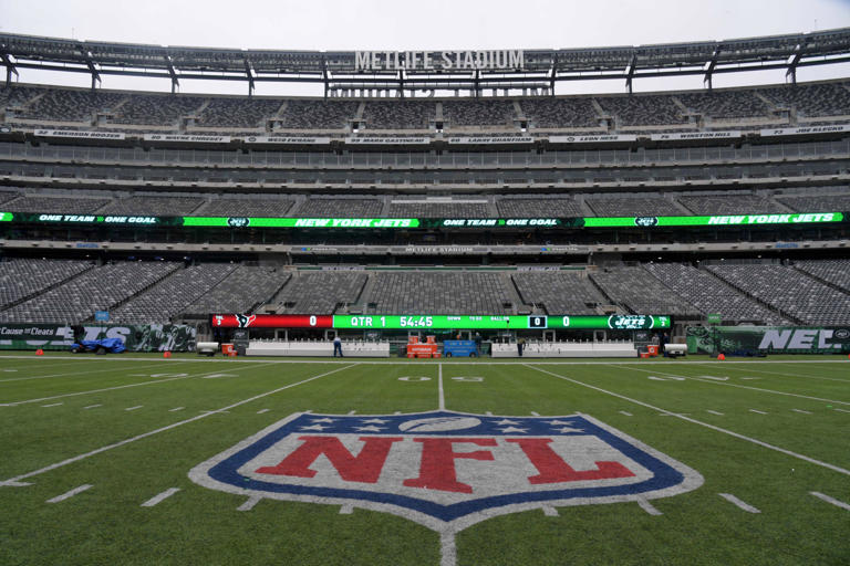 MetLife Stadium will install grass field for 2026 FIFA World Cup Final