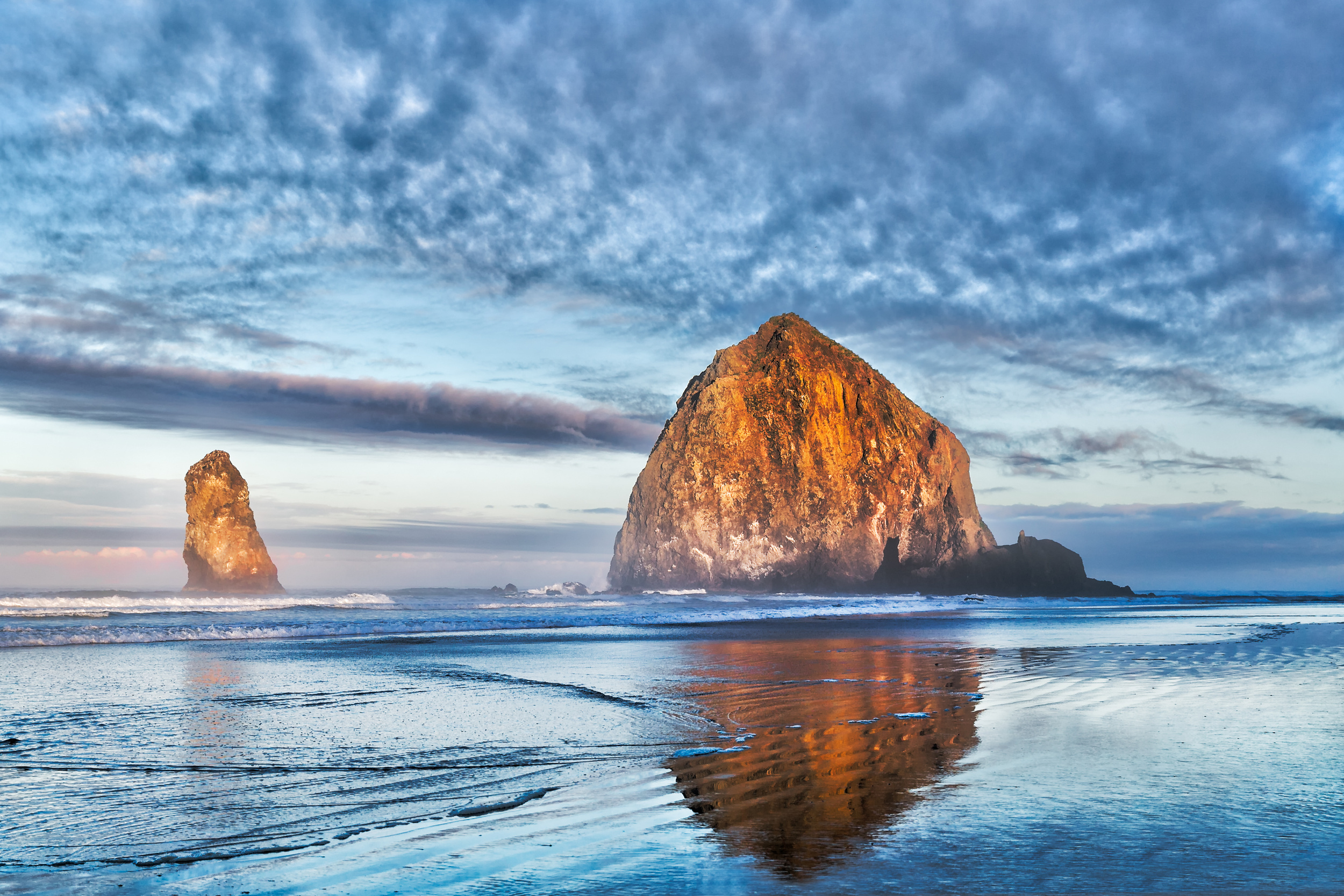 <p>Cannon Beach is likely Oregon's most famous beach town, evidenced by its in-demand status come spring break in the Pacific Northwest. Best known for a white sandy beach that stretches for miles and features Haystack Rock. It’s also great for tide-pooling, dog-friendly, or browsing the many galleries and boutiques. Active visitors can choose from one of the plentiful hiking trails in the area.</p><p><a href='https://www.msn.com/en-us/community/channel/vid-cj9pqbr0vn9in2b6ddcd8sfgpfq6x6utp44fssrv6mc2gtybw0us'>Follow us on MSN to see more of our exclusive lifestyle content.</a></p>