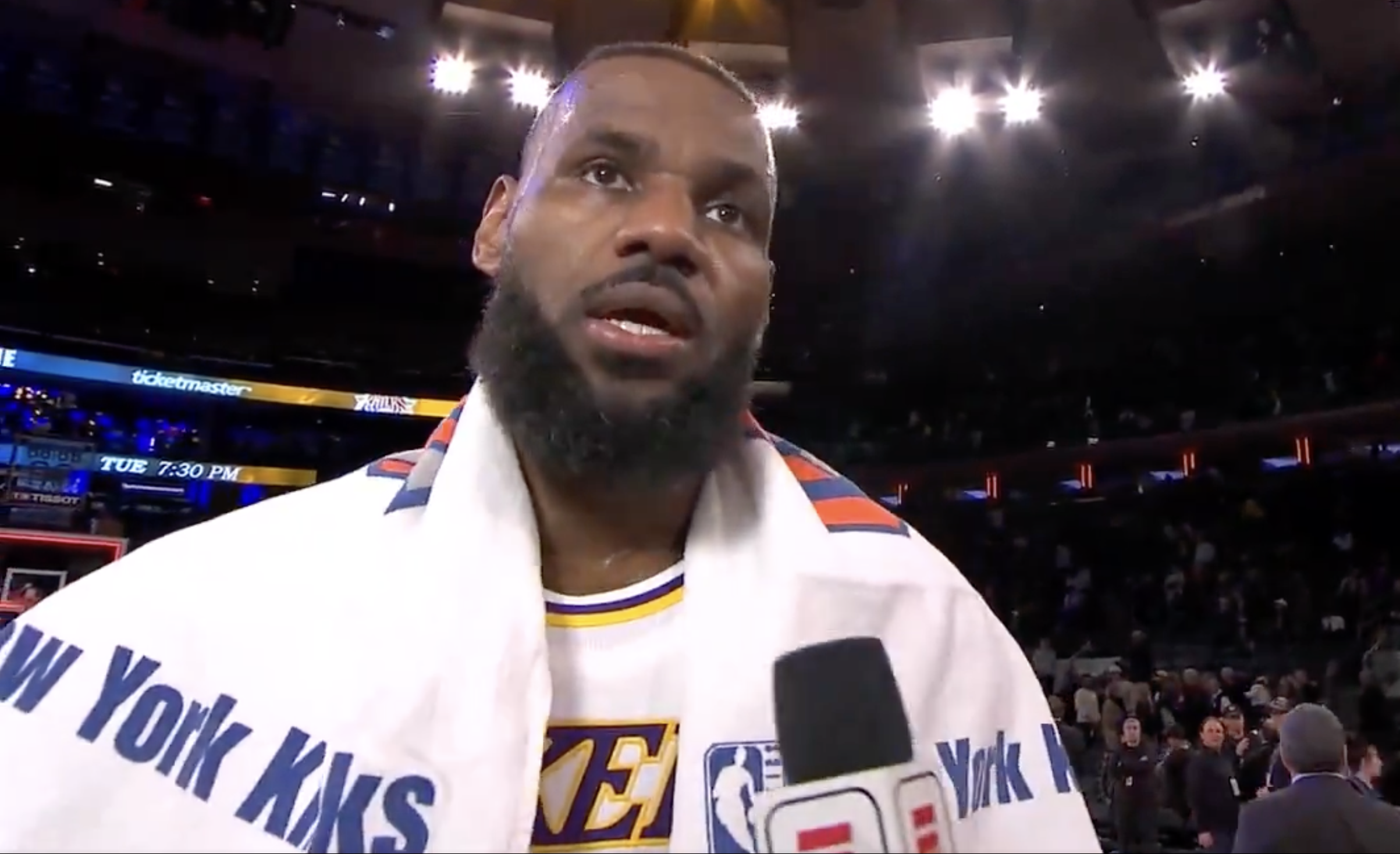 LeBron James Wore A Knicks Towel After A Big Win In New York And NBA ...