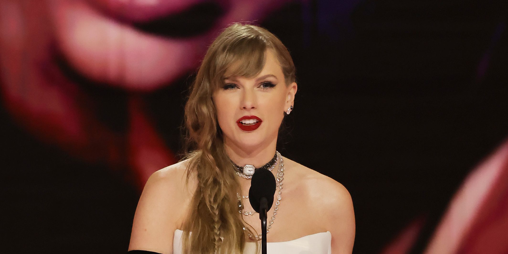 Taylor Swift Announces New Album, 'The Tortured Poets Department'