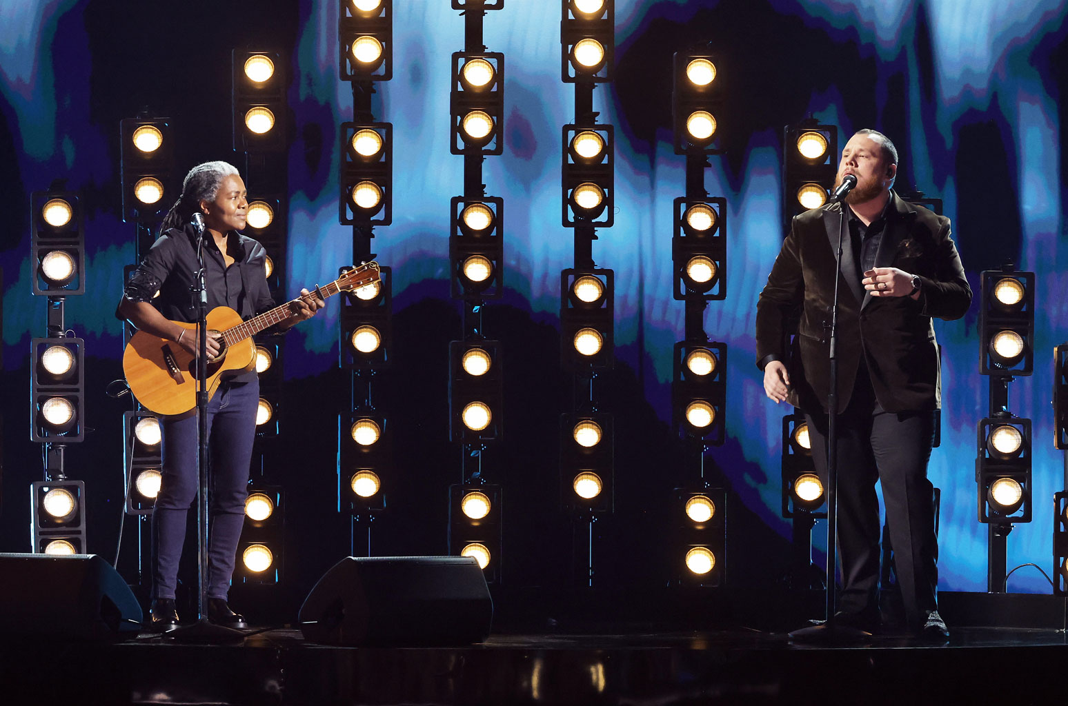 Here Are The Lyrics To Tracy Chapman & Luke Combs' ‘Fast Car'