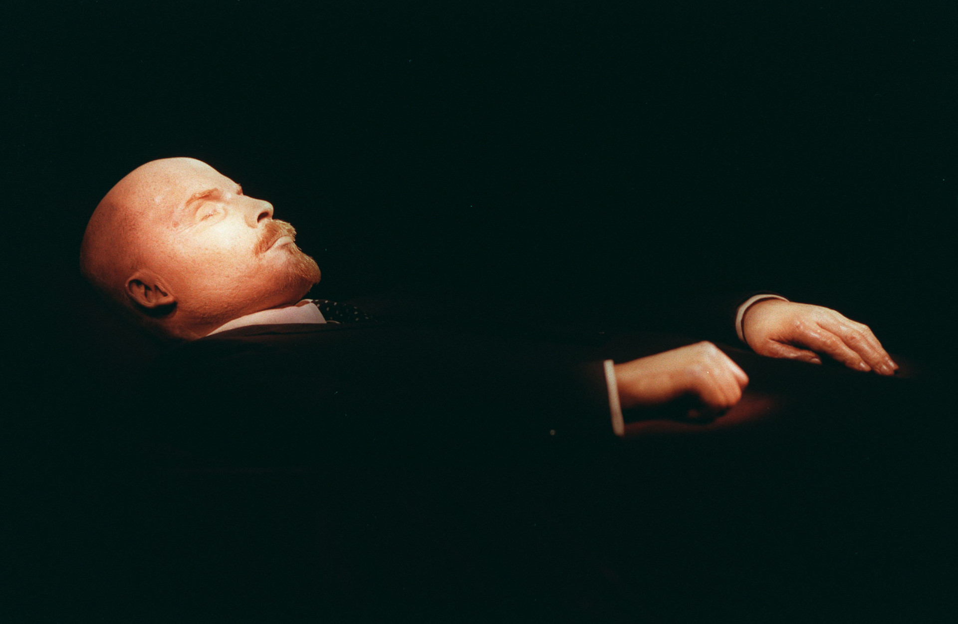 After 50 years, Lenin's body can still be seen in Moscow