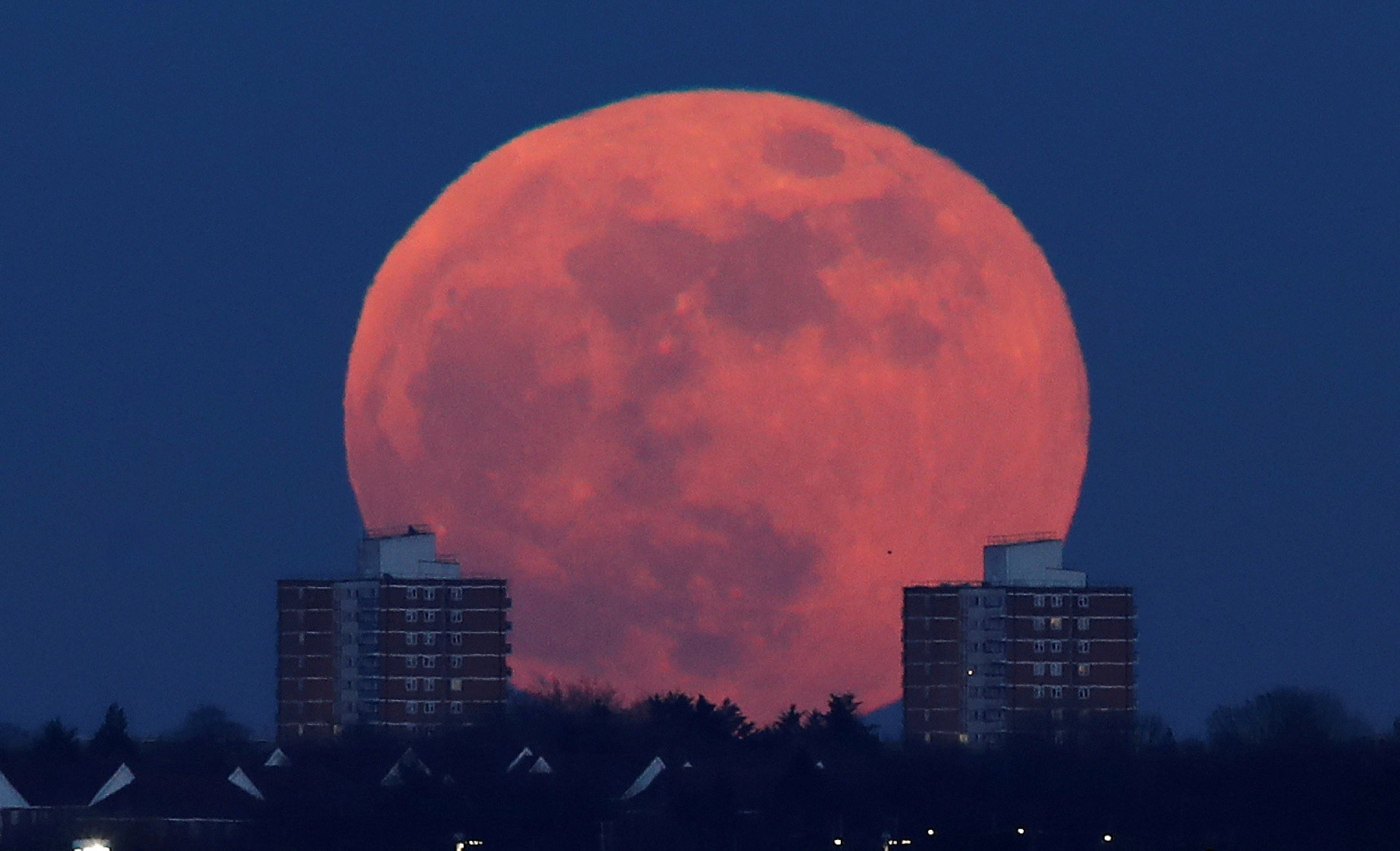 Comprendre les rares phénomènes lunaires