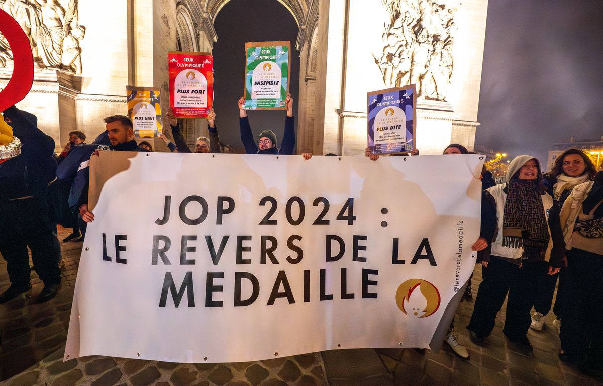 JO De Paris 2024 Un Collectif Enflamme L Arc De Triomphe Pour   BB1hOD14.img