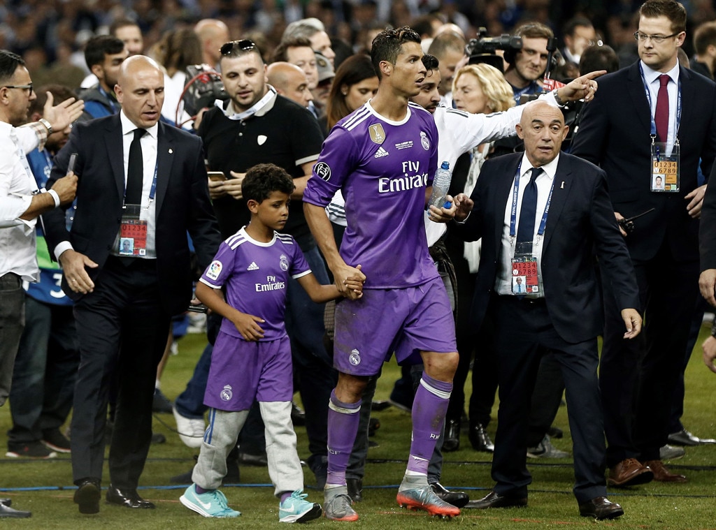 a-guide-to-cristiano-ronaldo-s-family