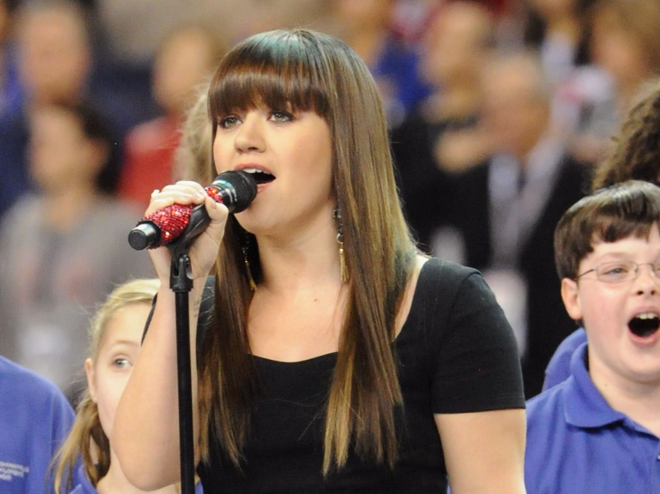 Every Celebrity Who Has Performed The National Anthem At The Super Bowl ...