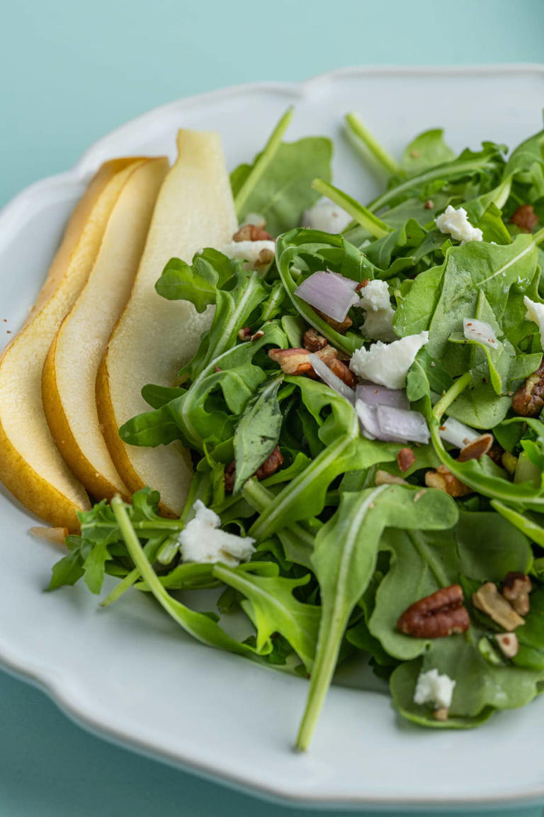 10-minute Arugula Pear Salad