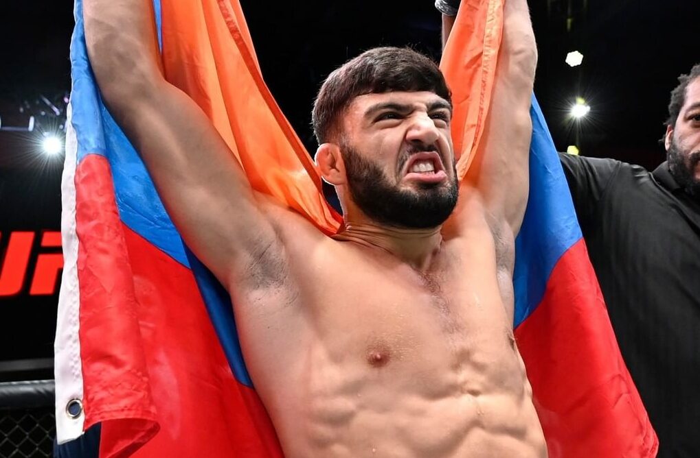 Arman Tsarukyan Se Prepara Com Lenda Do MMA Para Luta Contra Charles Do ...