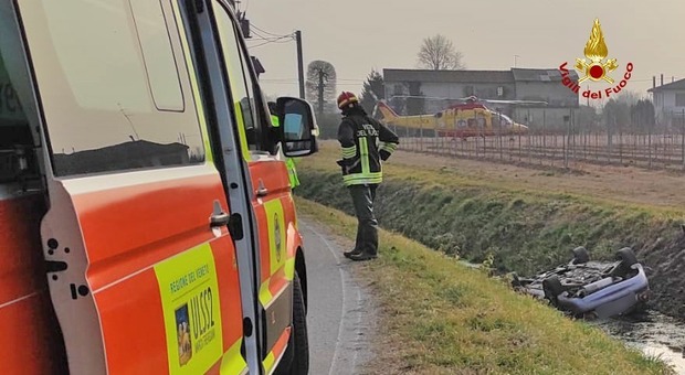 Incidente Nel Trevigiano, Auto Finisce In Un Fossato: Morta Una Ragazza ...