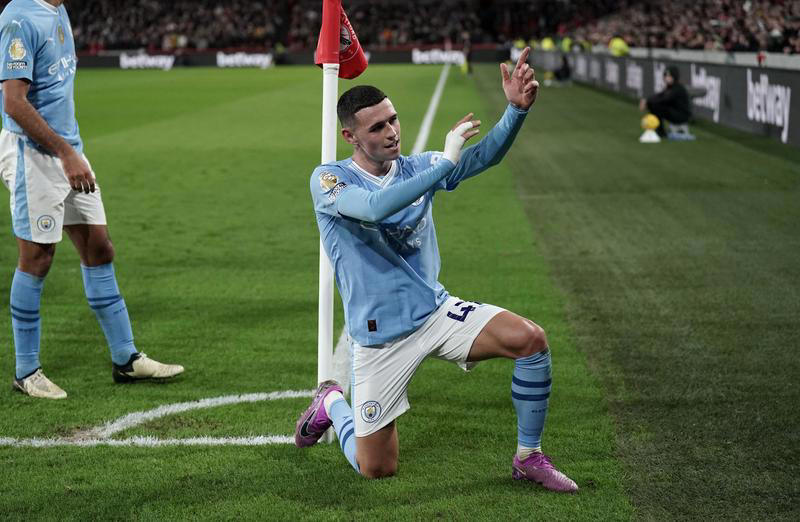 Phil Foden hits hat-trick as Man City come from behind to beat Brentford