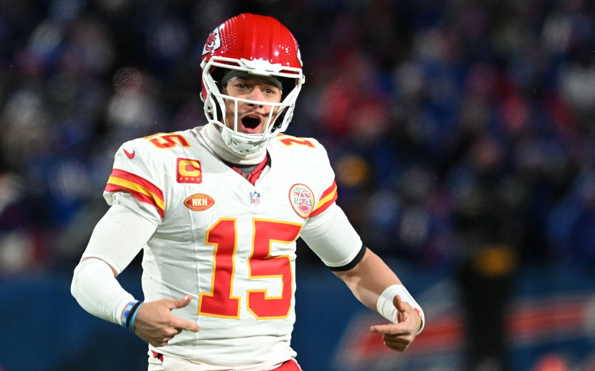 Patrick Mahomes Net Worth: Salary, Contract Info For Chiefs QB, NFL's ...