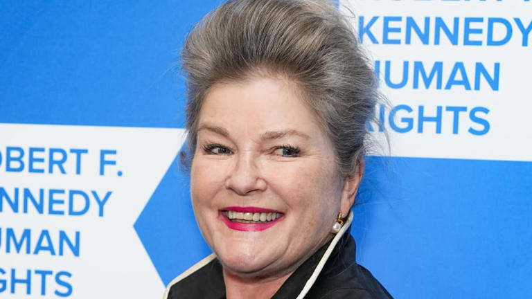 Kate Mulgrew's final days on the Star Trek: Voyager set were lonely and emotional