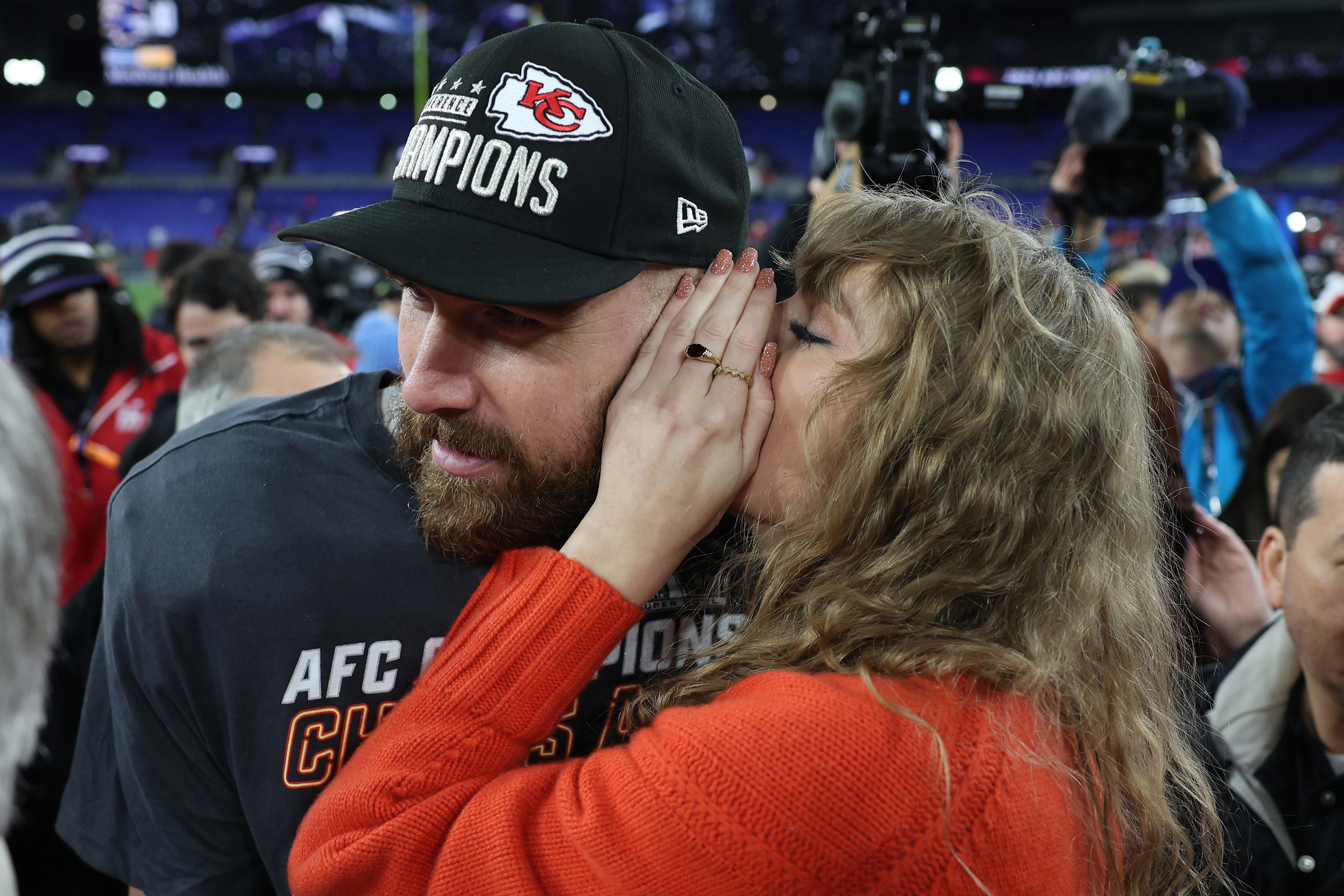 Travis Kelce Said Taylor Swift Making History At Grammys Fuels His ...