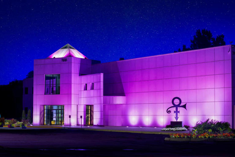If you’re a fan of Prince Rogers Nelson, or simply known as Prince, then a visit to Prince’s Home in Minneapolis, known as Paisley Park, is a must. Armed with a song in my heart, a Prince T-Shirt and a purple glittery butterfly tattoo on my shoulder, we set off to look inside Paisley Park on a special tour that takes you into the rooms and hallways where some of Prince’s finest work was written. And it wasn’t just Prince who found inspiration at Paisley Park. In 1987, Prince opened the home to creatives looking for a retreat to create […]