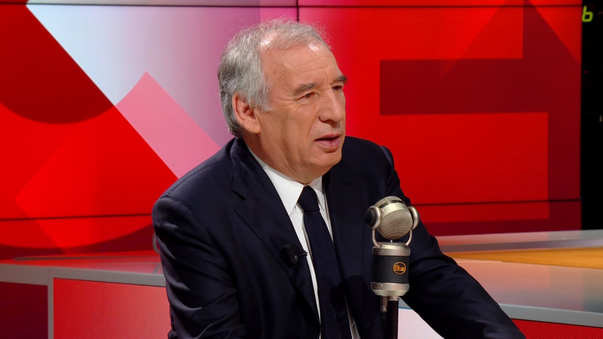 Un Retour Au Gouvernement Lors Du Remaniement? François Bayrou Assure ...