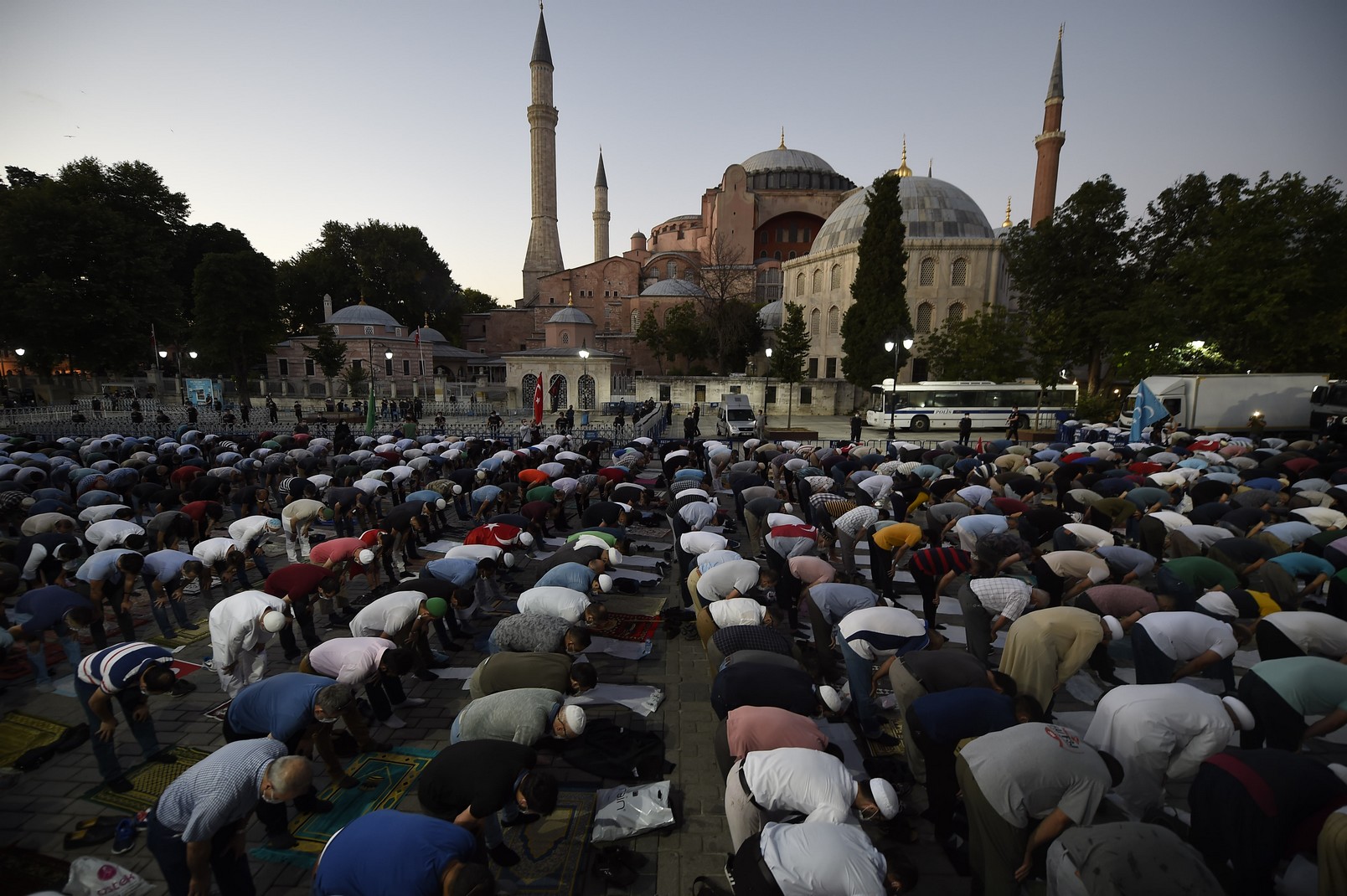 μονή της χώρας: ο ερντογάν μετατρέπει σε τζαμί ακόμη ένα βυζαντινό ναό