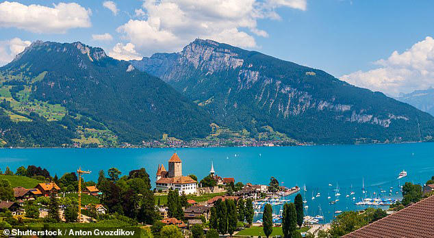 EasyJet flight from UK came within seconds of crashing into Lake Geneva ...