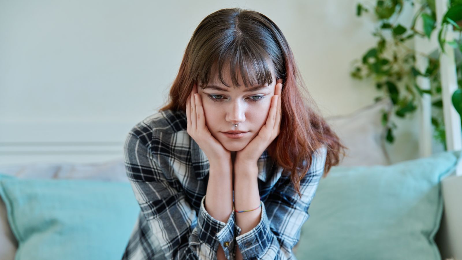 <p>It’s normal for every family to have strengths and weaknesses. But unfortunately, many of us grow up with toxic family members who can be extremely damaging to our mental health. Here are 18 subtle signs you might be dealing with a toxic family member.</p>