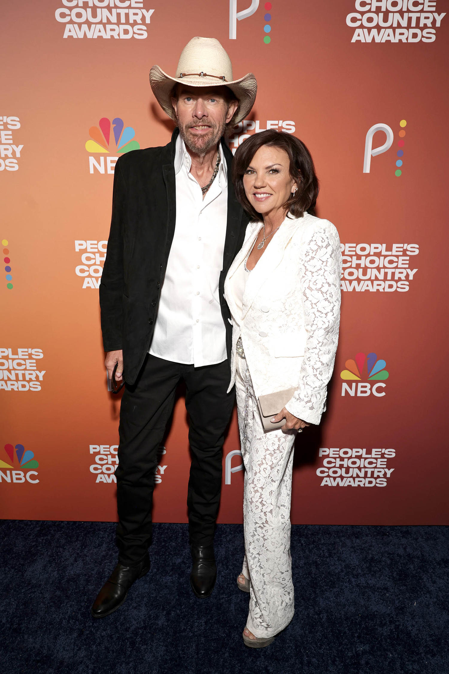 Toby Keith Was Married To Tricia Lucus What To Know About His Wife   BB1hROwb.img