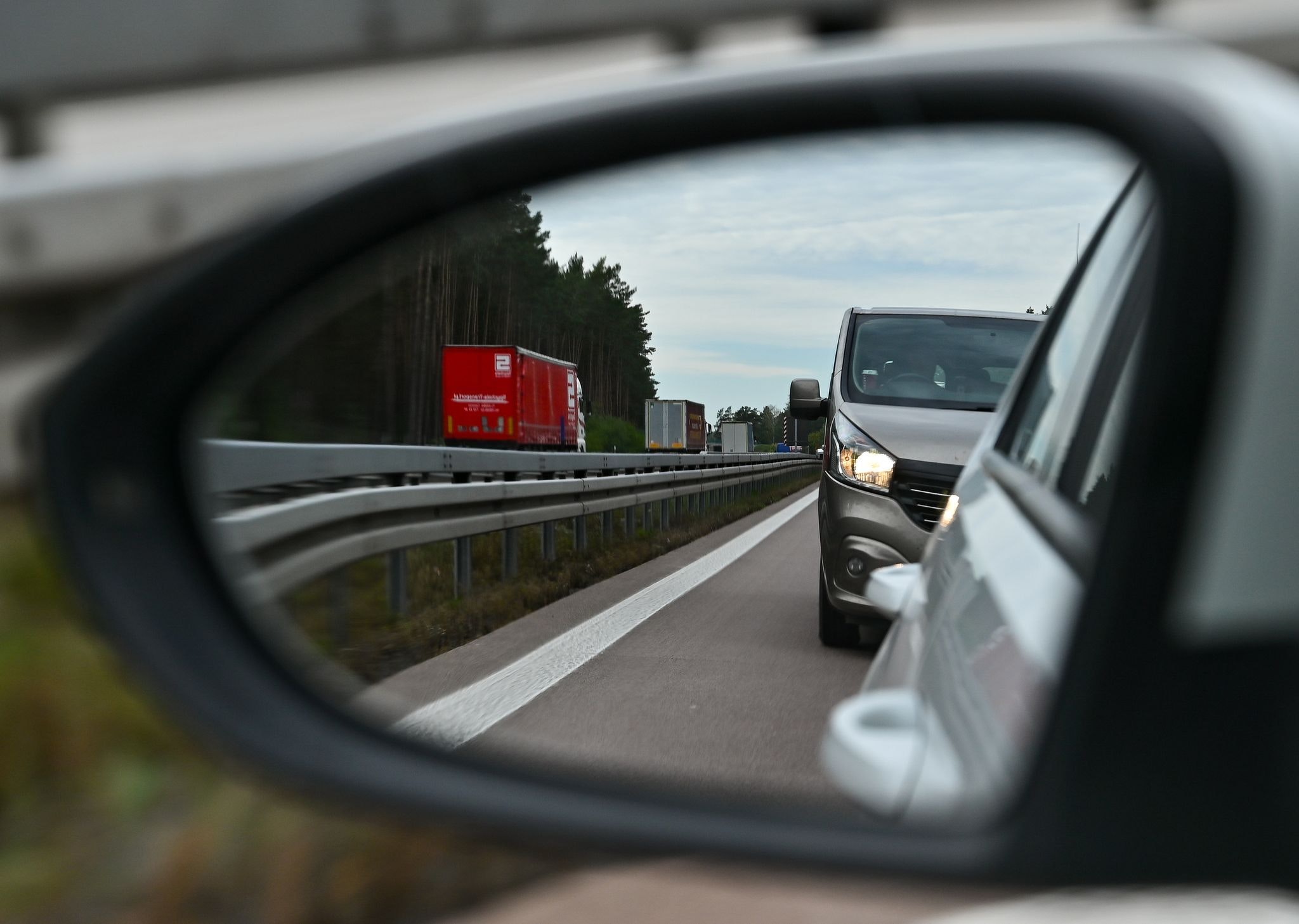 Unfälle Vermeiden: Abstand Halten: Das Müssen Autofahrer Wissen