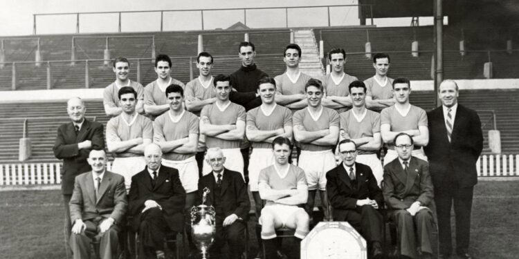 Flowers of Manchester: United Remembers Munich Air Disaster That Killed ...