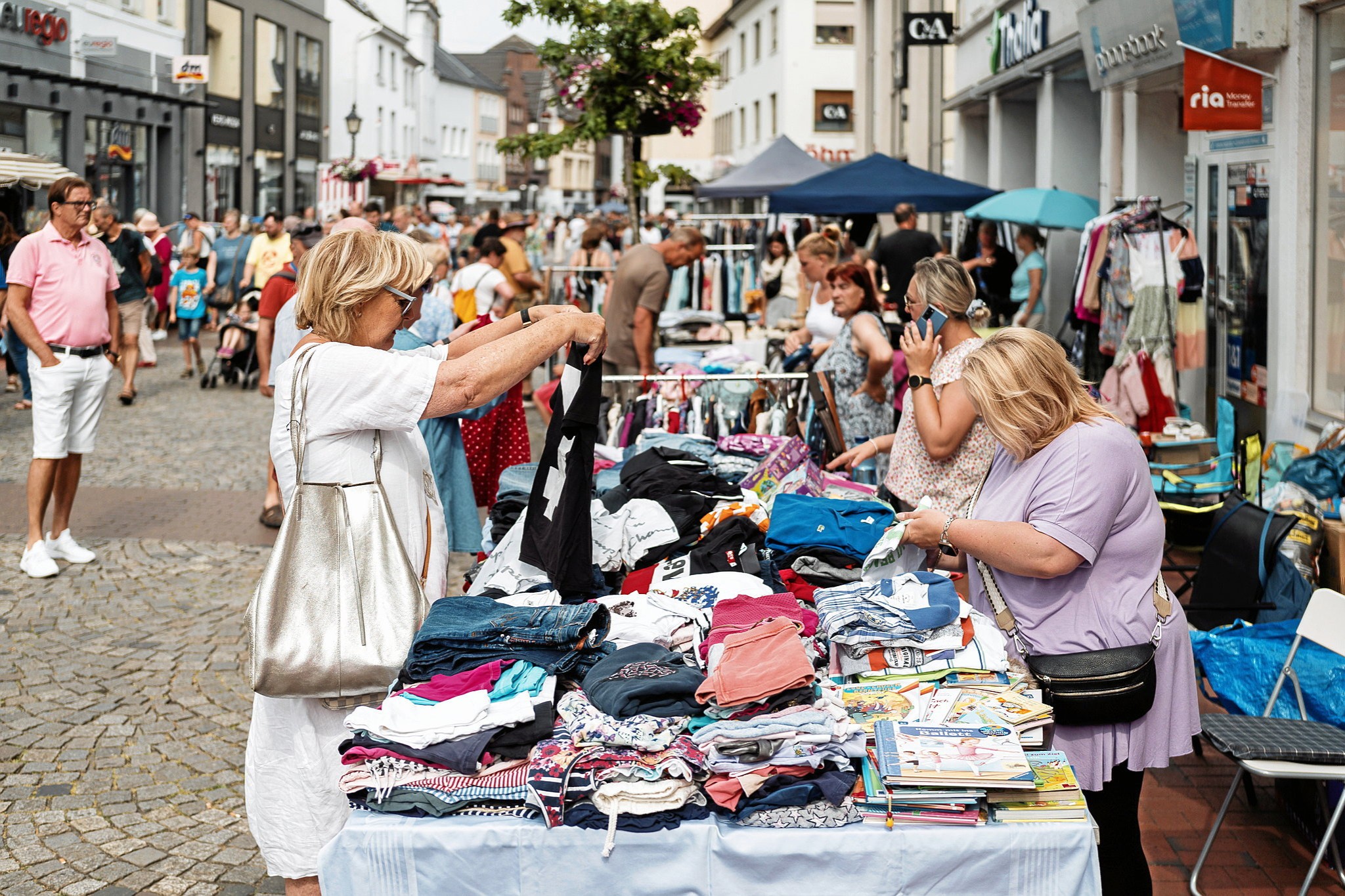 Übersicht: Trödelmarkt-Terminübersicht 2024: Auf Schatzsuche in Moers