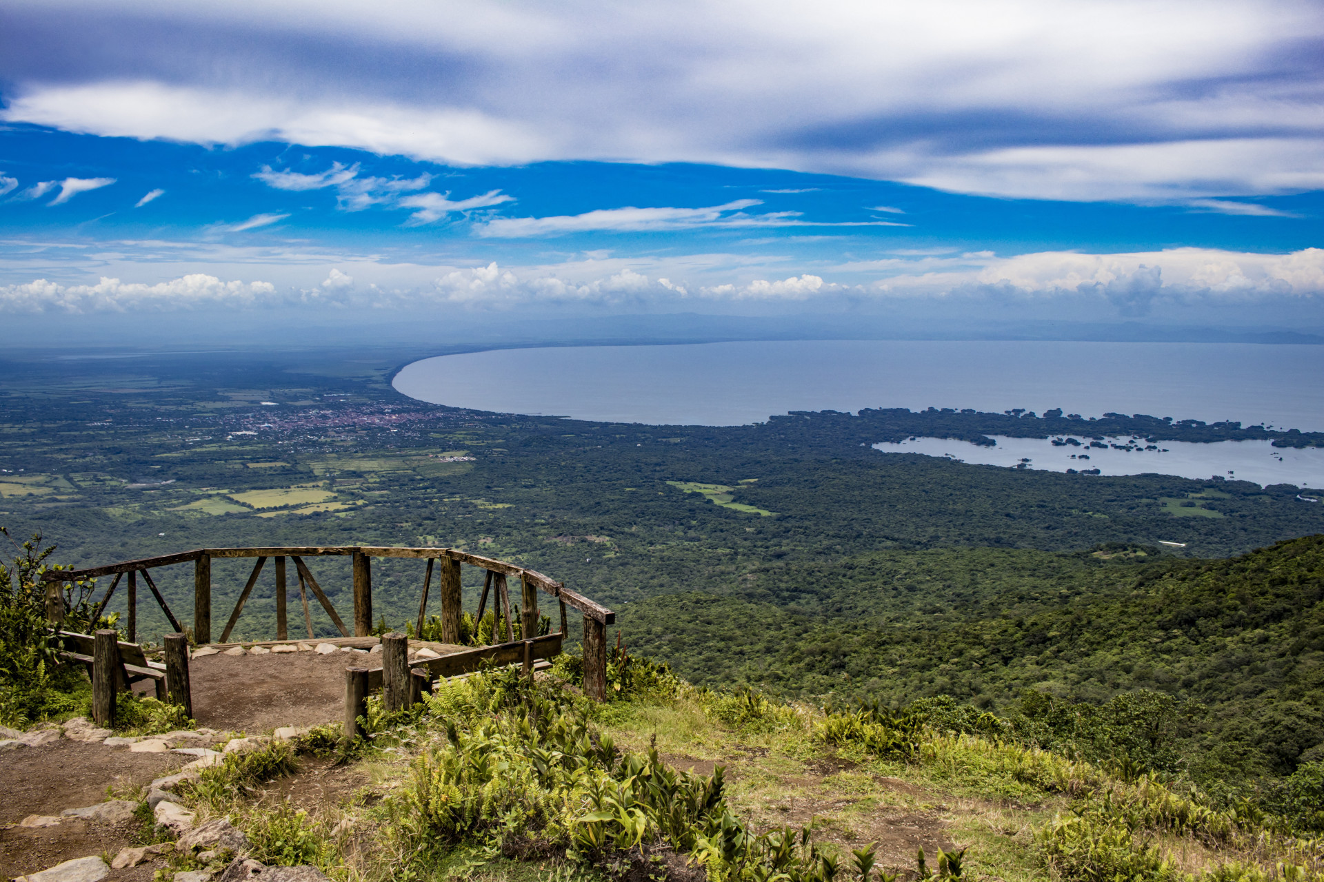 Der Nicaraguasee gehört zu den Stopps der einwöchigen Tour durch die 36 Inseln des Solentiname-Archipels.