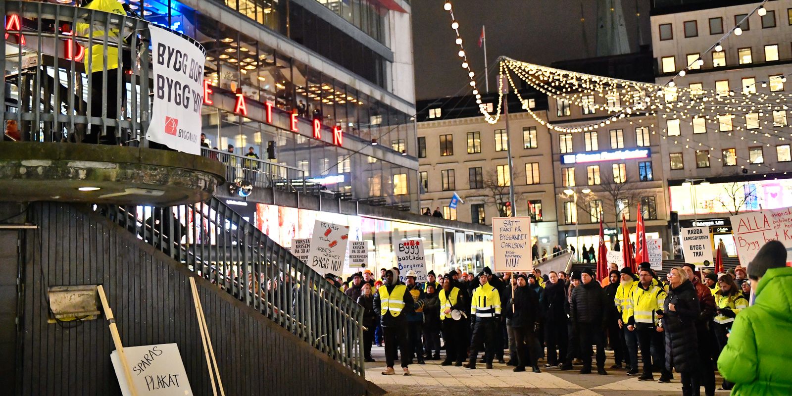 18 000 Byggarbetare I Protest Mot Byggkrisen