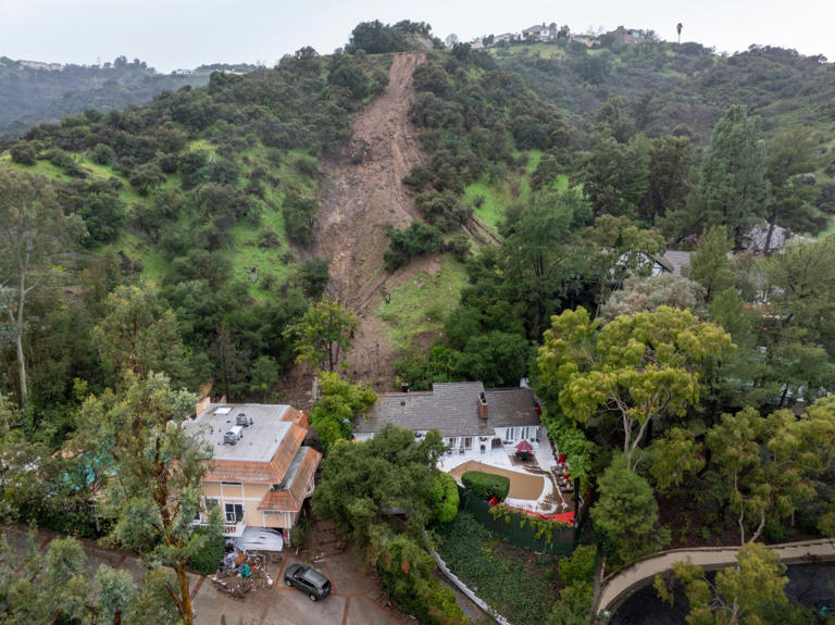 Los Angeles area experiences catastrophic floods as deadly atmospheric ...