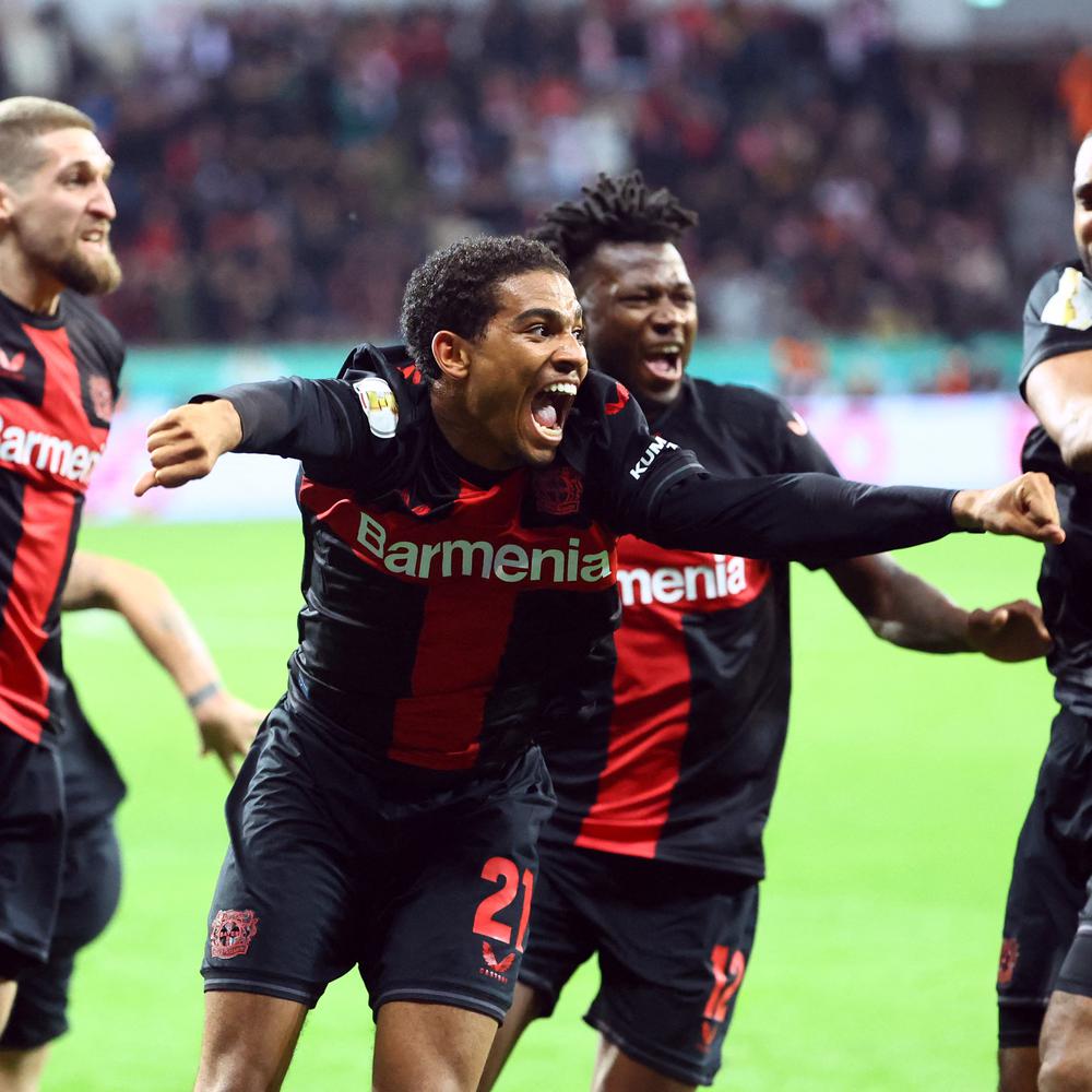 Bayer Leverkusen Gewinnt 3:2 Gegen Stuttgart : Jonathan Tah Köpft Bayer ...