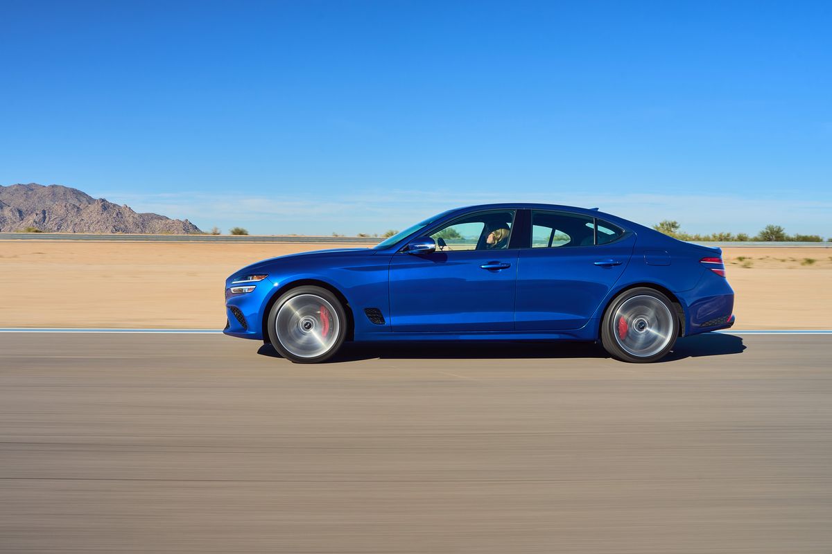 View Photos of the 2024 Genesis G70