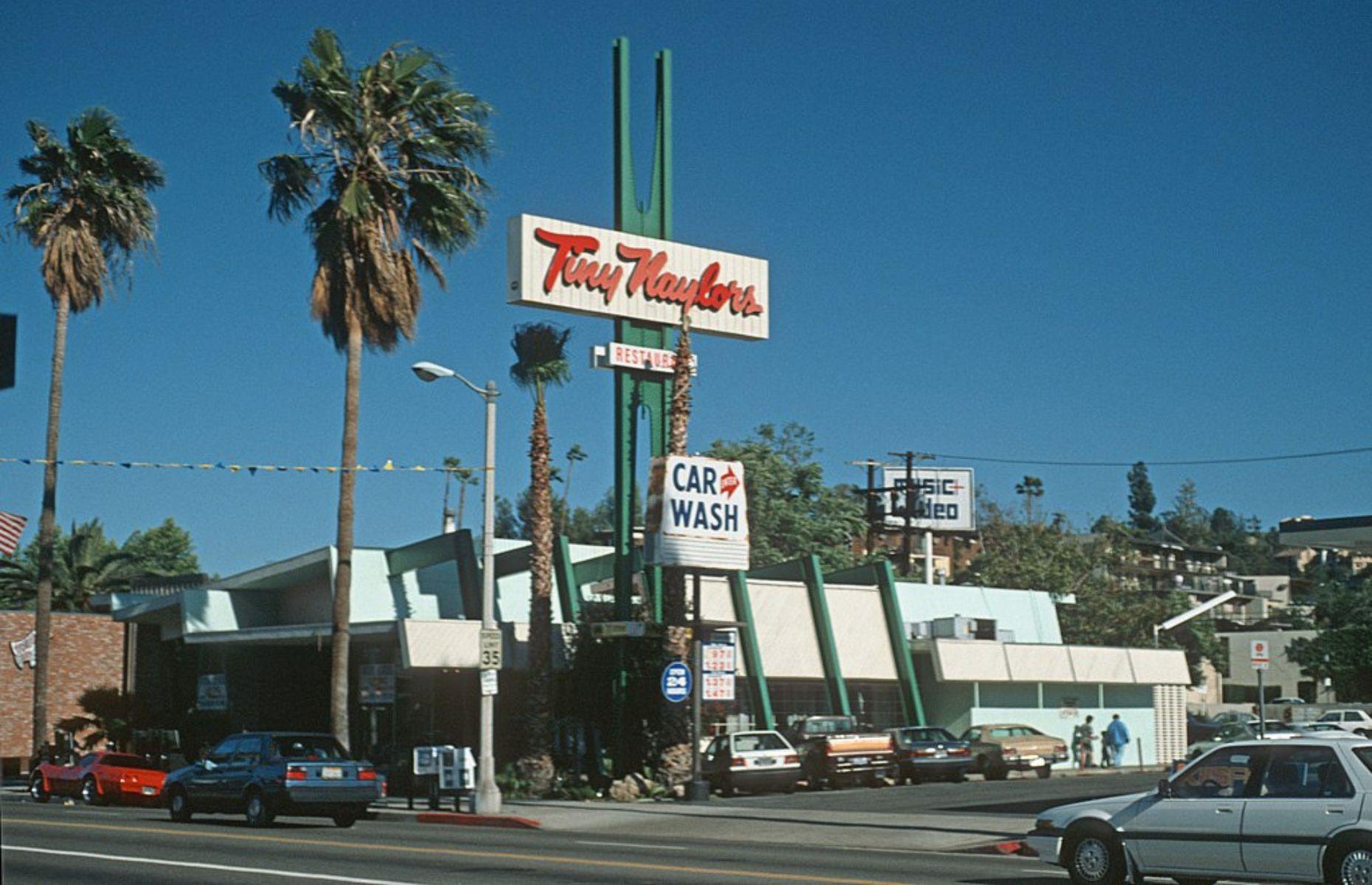 These Are The Restaurants Bringing Back Patty Melts As They USED To Taste