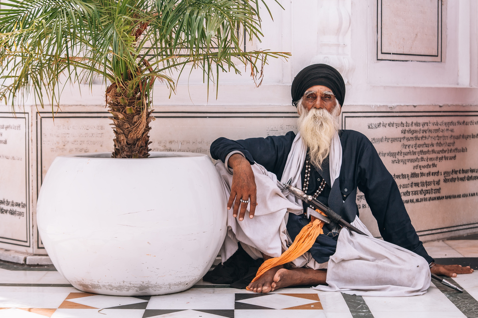Sikhism was founded in the 15th century by Baba Nanak. The practice contains elements of Islam and Hinduism. Sikh men are known for their long beards and for wearing turbans.<p>You may also like:<a href="https://www.starsinsider.com/n/326873?utm_source=msn.com&utm_medium=display&utm_campaign=referral_description&utm_content=128096en-in"> Body parts that you can live without</a></p>