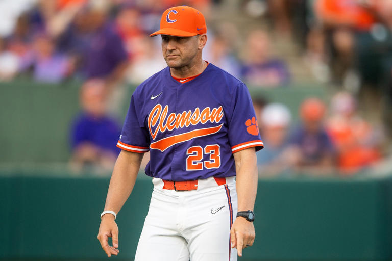 No. 5 Clemson drops one to Mizzou, first loss of the season