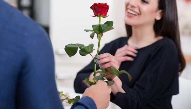 Rose Day 2024 6 Reasons And Significance Of Giving Roses To Someone   BB1hTnBK.img