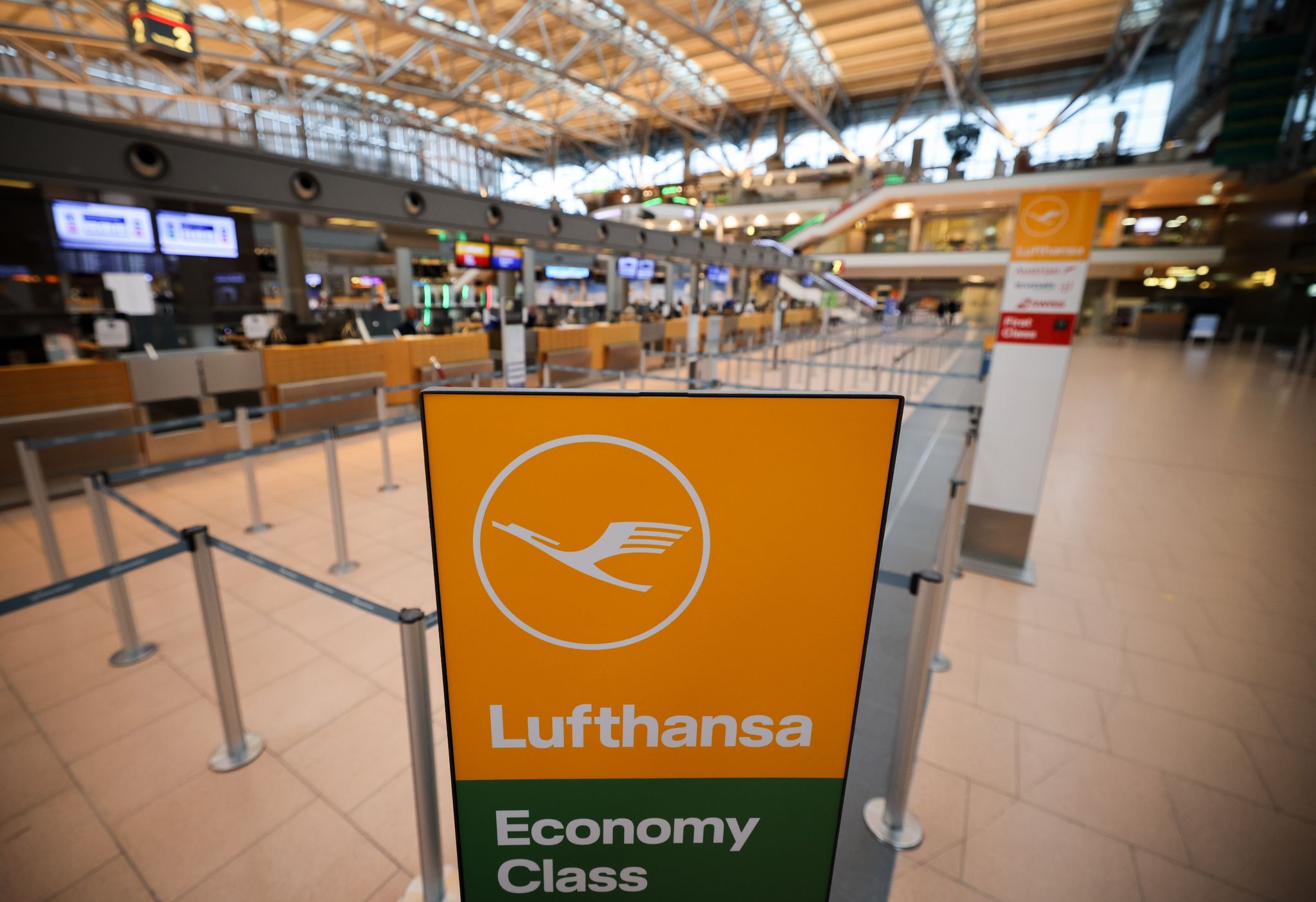 Warnstreik Bei Lufthansa Angelaufen: Hunderte Flugausfälle