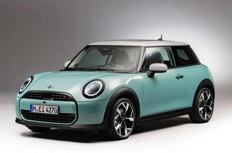 New fourth-gen Mini Cooper petrol revealed